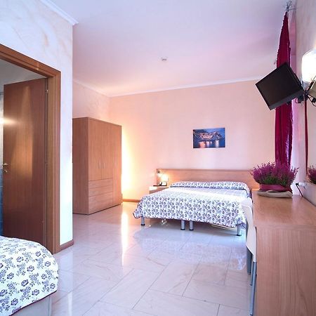 Hotel Villa Flora Больяско Екстер'єр фото
